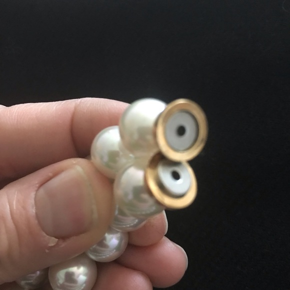 MAJORICA 18” length Pearls with Earings. Traditional and Classic - Picture 4 of 14